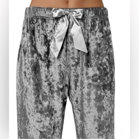 💝Lord & Taylor Women's Premium Quality 2 Piece Velour Pajama Set with Pockets 😍 - Picture 5 of 6